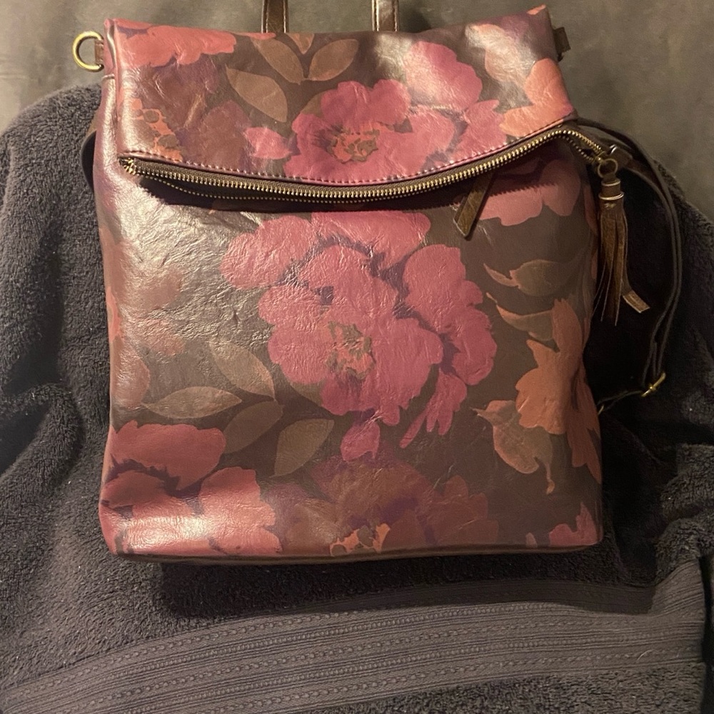 NEW WOMENS BACKPACK/PURSE